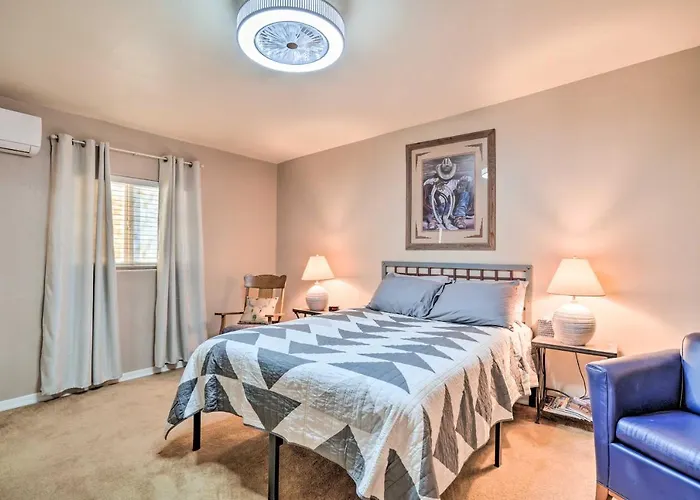 Western-style Family Home: 15 Mi To Pleasant Holiday home Phoenix