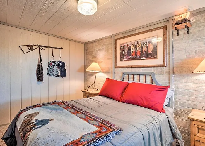Western-style Family Home: 15 Mi To Pleasant Holiday home *