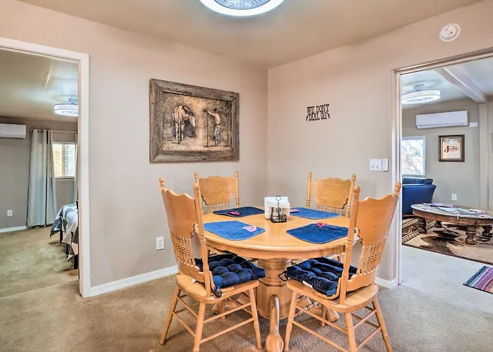 Western-style Family Home: 15 Mi To Pleasant Holiday home *
