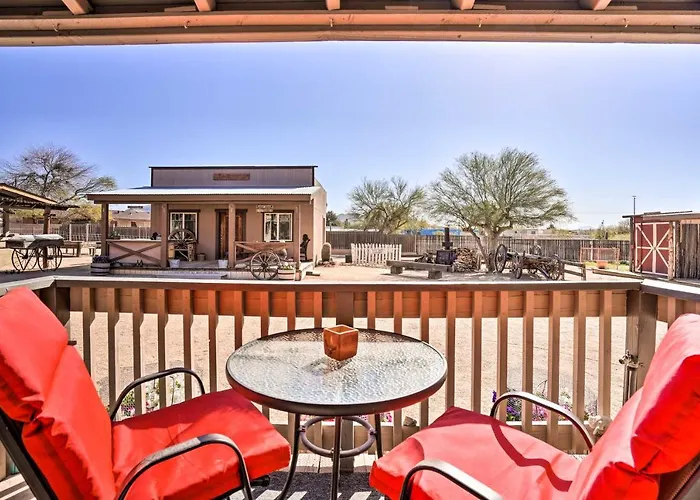 Western-style Family Home: 15 Mi To Pleasant Holiday home Phoenix